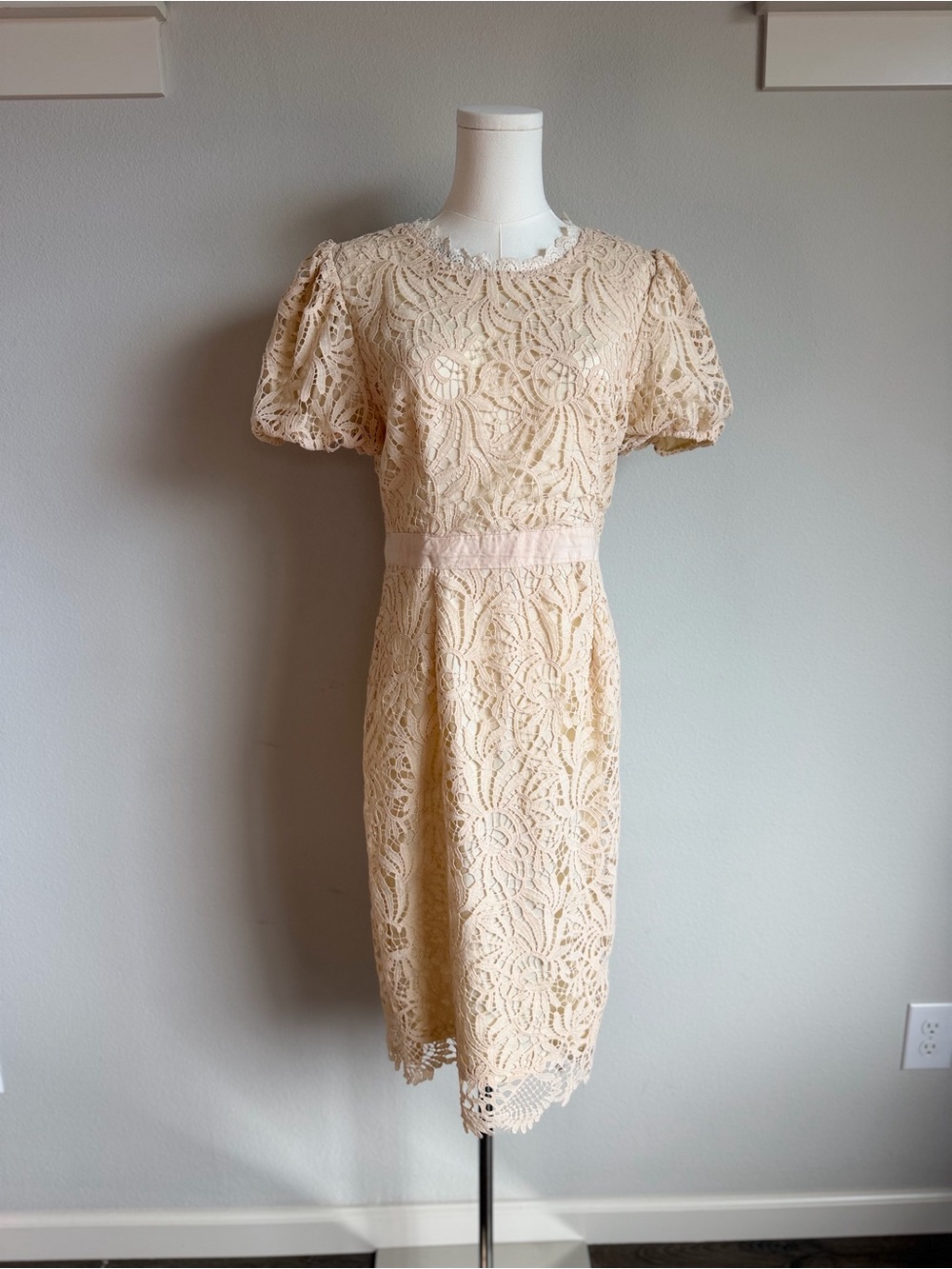 One Loved Babe Size Large Vintage Inspired Lace Midi Dress Puff Sleeves